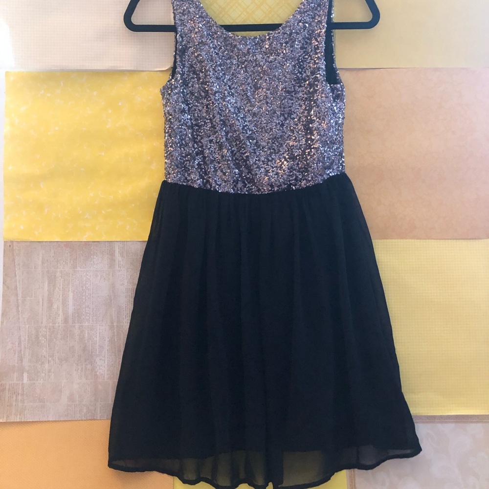 Pinky Sparkly Dress, Size XS
